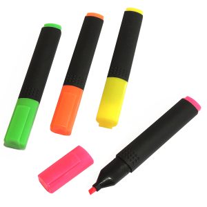 Textmarker 4er Set. 4 verschiedene Farben