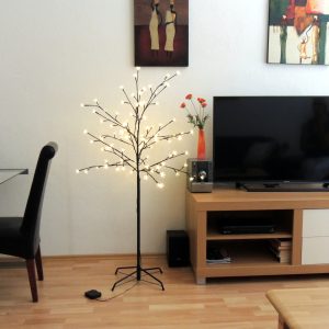 LED Baum. 96 LED-Blüten. 150cm Höhe. Batterienbetrieb