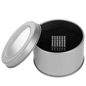216 Magnetkugeln 3mm in der Box. Siber 216 Magnetkugeln 3mm in der Box. Siber