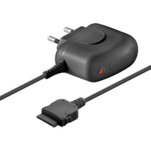 Reiseladegerät für iPad (2000mA) in schwarz