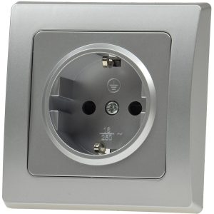 Schutzkontakt-Steckdose. Unterputz. Delphi-Serie silber