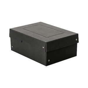 Archivbox Falken PURE Box Black A5, für bis zu 1250 Blatt, mit Beschriftungsfeld, L 250 x B 180 x Füllhöhe 100 mm, Blauer Engel, FSC®-Pappe, schwarz Archivbox Falken PURE Box Black A5, für bis zu 1250 Blatt, mit Beschriftungsfeld, L 250 x B 180 x Füllhöhe 100 mm, Blauer Engel, FSC®-Pappe, schwarz