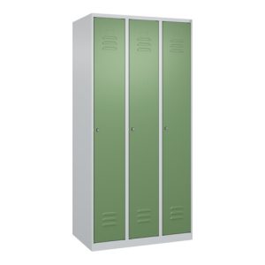 C+P Spind Classic PLUS, 3 Abteile, 1850x900x500mm, 7035/6011 Verschluss Zylinderschloss 3 Garderobenhaken