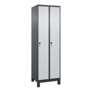 C+P Spind Classic PLUS, Füße, 2 Abteile, 1950x600x500mm, 7016/7035 Verschluss Sicherheits-Drehriegel 3 Garderobenhaken C+P Spind Classic PLUS, Füße, 2 Abteile, 1950x600x500mm, 7016/7035 Verschluss Sicherheits-Drehriegel 3 Garderobenhaken