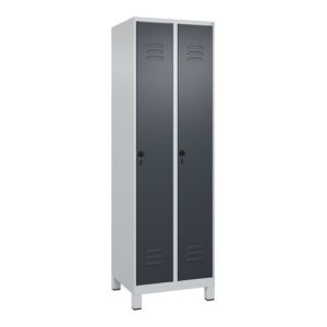 C+P Spind Classic PLUS, Füße, 2 Abteile, 1950x600x500mm, 7035/7016 Verschluss Sicherheits-Drehriegel 3 Garderobenhaken C+P Spind Classic PLUS, Füße, 2 Abteile, 1950x600x500mm, 7035/7016 Verschluss Sicherheits-Drehriegel 3 Garderobenhaken
