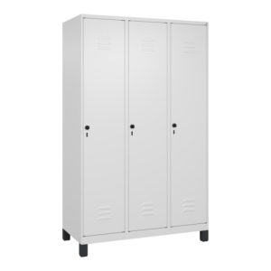 C+P Spind Classic PLUS, Füße, 3 Abteile, 1950x1200x500mm, 9016/9016 Verschluss Sicherheits-Drehriegel 4 Garderobenhaken