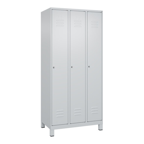 C+P Spind Classic PLUS, Füße, 3 Abteile, 1950x900x500mm, 7035/7035 Verschluss Zylinderschloss 3 Garderobenhaken