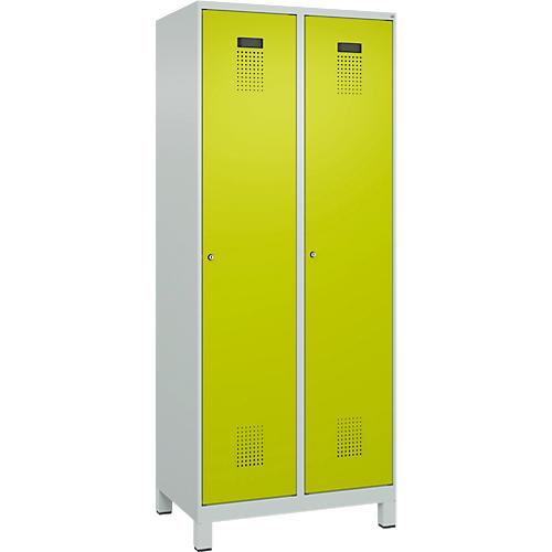 Kleiderspind C+P Evolo Plus, 2 Abteile, 400 mm Abteilbreite, mit Füßen, Anschlag rechts, B 800 x T 500 x H 1950 mm, Zylinder, lichtgrau/clowngrün