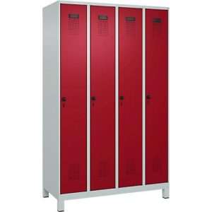 Kleiderspind C+P Evolo Plus, 4 Abteile, 300 mm Abteilbreite, mit Füßen, Anschlag rechts, Drehriegel, B 1200 x T 500 x H 1950 mm, lichtgrau/rubinrot