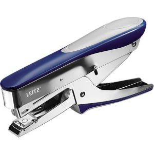 LEITZ® Heftzange 5548, für Heftklammern Typ 24/6 & 26/6, Ladekapazität 50 Klammern, blau