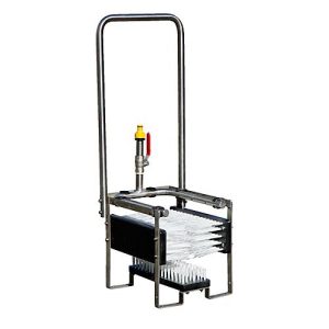 Stiefelreiniger ECO CEMO, B 33 x H x 82 x T 33 mm, mit drei festen Bürsten u. Haltebügel, Gardena Wasseranschluss Stiefelreiniger ECO CEMO, B 33 x H x 82 x T 33 mm, mit drei festen Bürsten u. Haltebügel, Gardena Wasseranschluss